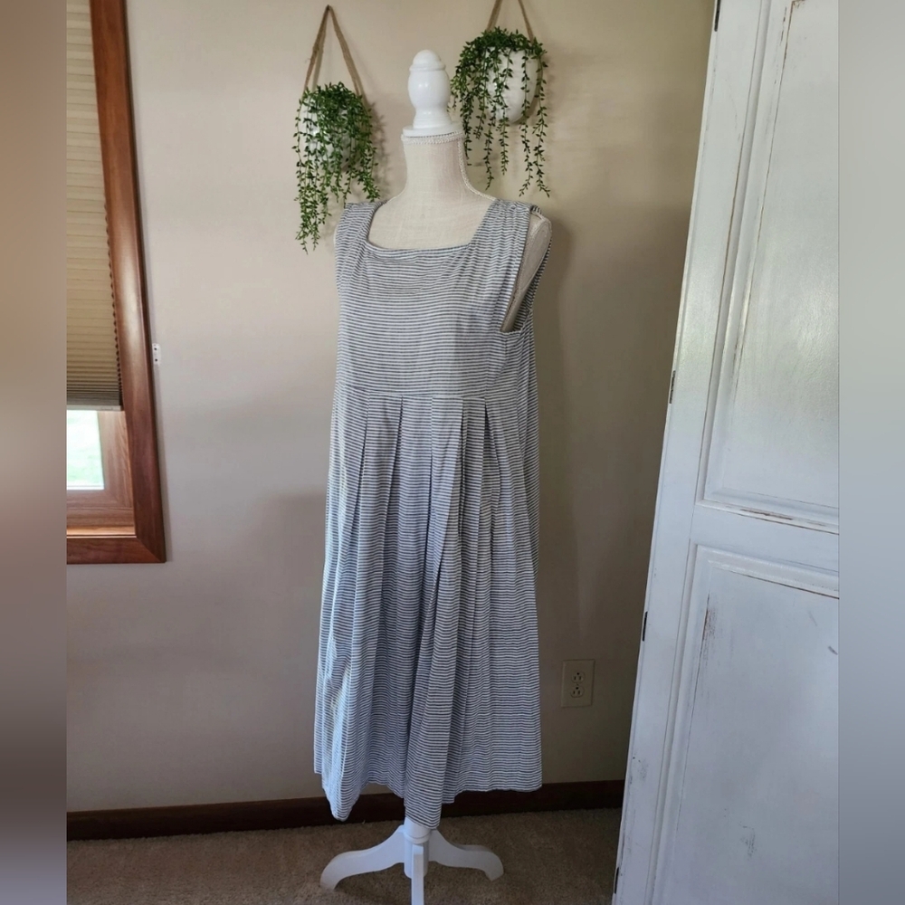 New with tags Embellish Dress Womens Size Small Relax Fit Cotton Lightweight